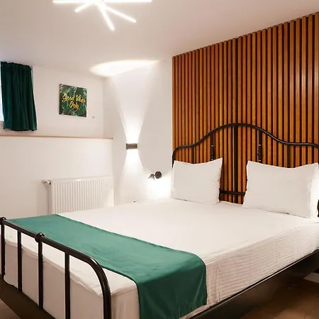Giovi Apartment *